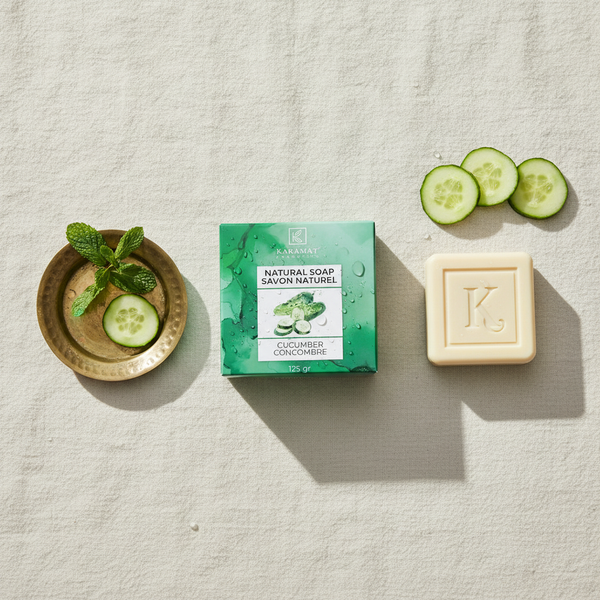 Savon au concombre 125 g Karamat à plat avec tranches de concombre frais