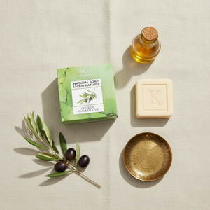 Savon à l'huile d'olive 125 g Karamat à plat avec branche d'olivier