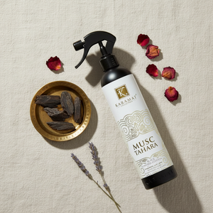 Spray d'ambiance 500 ml Black Edition Karamat à plat avec oud et pétales de rose