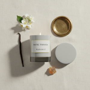 Bougie parfumée Musc Tahara Karamat à plat avec vanille et ambre