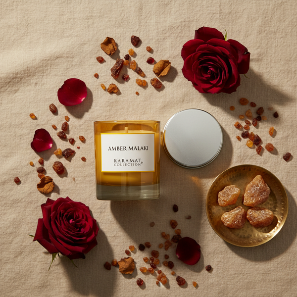Bougie parfumée Amber Malaki Karamat à plat avec résine d'ambre et roses