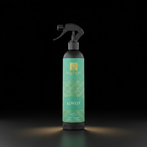 Spray d'ambiance Lovely 500 ml Karamat sur fond noir